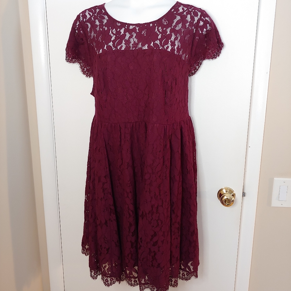 24W burgundy Torrid lace dress